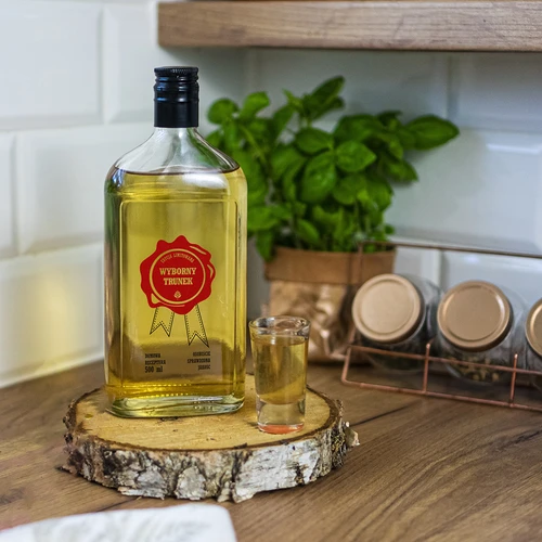 500 ml butelis su užsukamu kamšteliu, užrašas „Wyborny Trunek“, 1 vnt. - 7