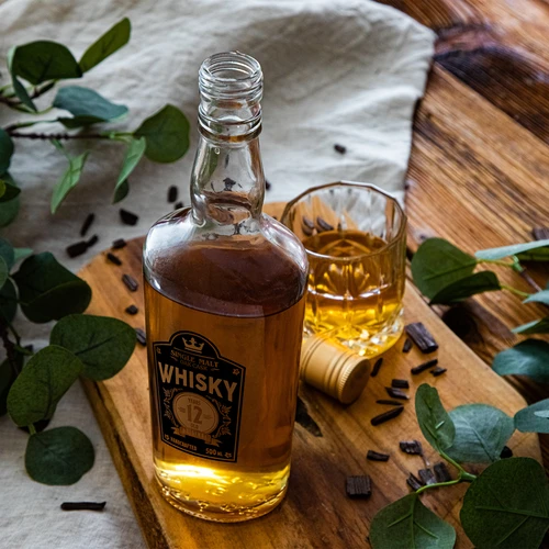 500 ml butelis su užsukamu kamšteliu ir 2 spalvų spauda Whisky - 4 vnt. - 11