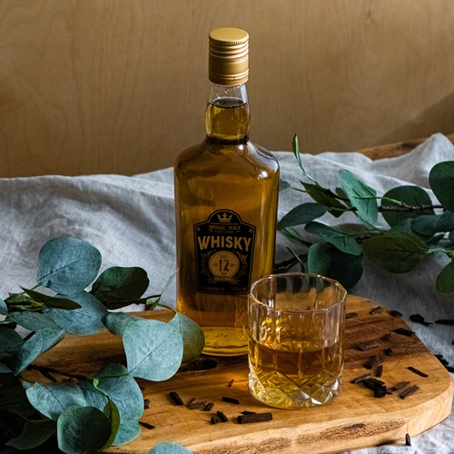 500 ml butelis su užsukamu kamšteliu ir 2 spalvų spauda Whisky - 4 vnt. - 12