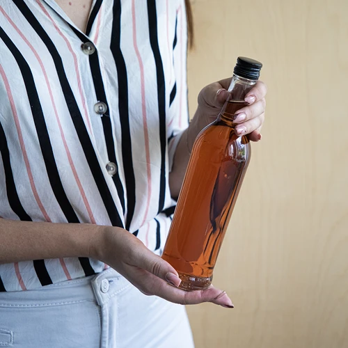 500 ml lieknas butelis su juodu užsukamu kamšteliu, degtinei, 6 vnt. - 8