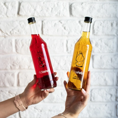 Butelis 0,5 L su užsukamu kamšteliu ir užrašu 'Vyšnių užpiltinė' - 4 vnt. - 10