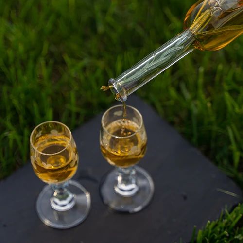 Butelis trauktinei 200 ml 6 vnt.+ 6 kamščių 23/18 - 8