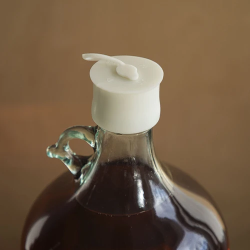 Damižono kamštis fi 48/51 mm su uždarymu - 6