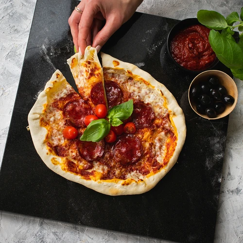 Kamień do pizzy granitowy prostokątny 37 x 35 cm - 10