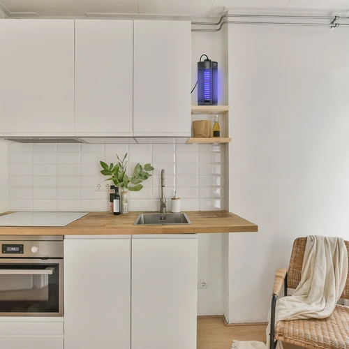 Lampa owadobójcza Manhattan UVA 6 W, czarna - 12