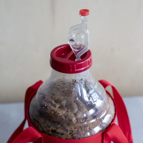 Lengvas, nedūžtantis vyno damižonas su nešimo diržais, 10 l - 14