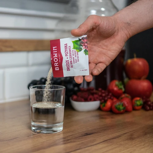 Mielės + maistinė medžiaga - raudonieji vynai - 5