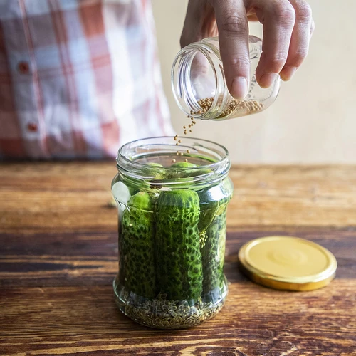 Rifliuotas stiklainis Fisz 500 ml - su auksinės spalvos užsukamu dangteliu fi 82/6, 6 vnt. - 6