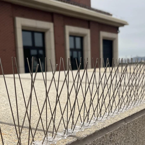 Spygliukai nuo paukščių, ant plastikinės juostos, 10 vnt. - 12