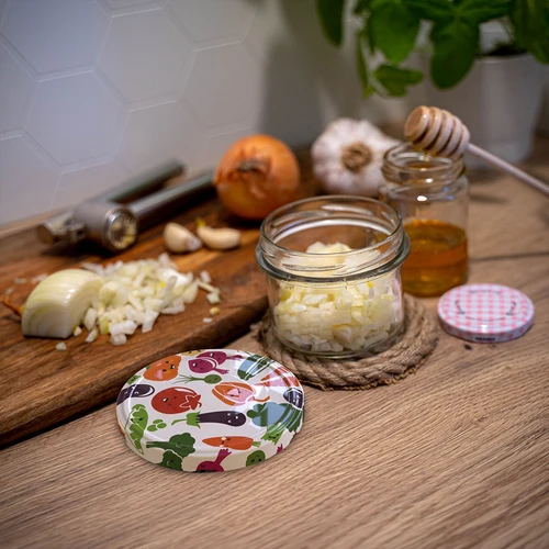 Stiklainis TO 235 ml su spalvotu užsukamu dangteliu fi82 - 6 vnt. - 14