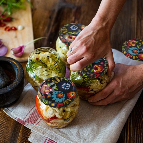 Stiklainis TO Amfora 580 ml su spalvotu užsukamu dangteliu fi82/6 - 6 vnt. - 16