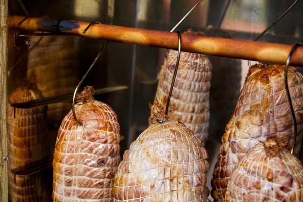 Naminis rūkytas kumpis - dūmų šou