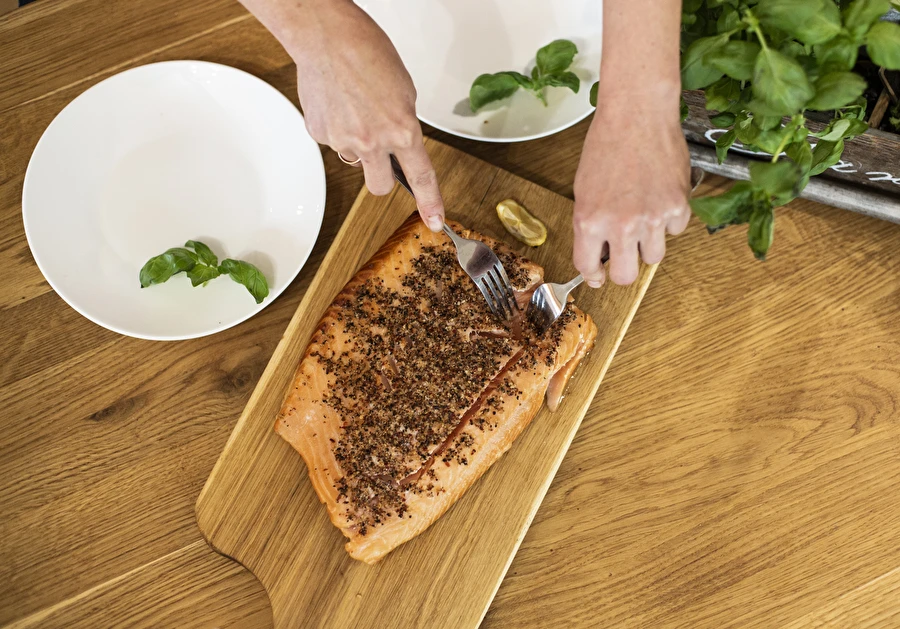 Browin Przepiśnik - Karštai rūkyta lašiša