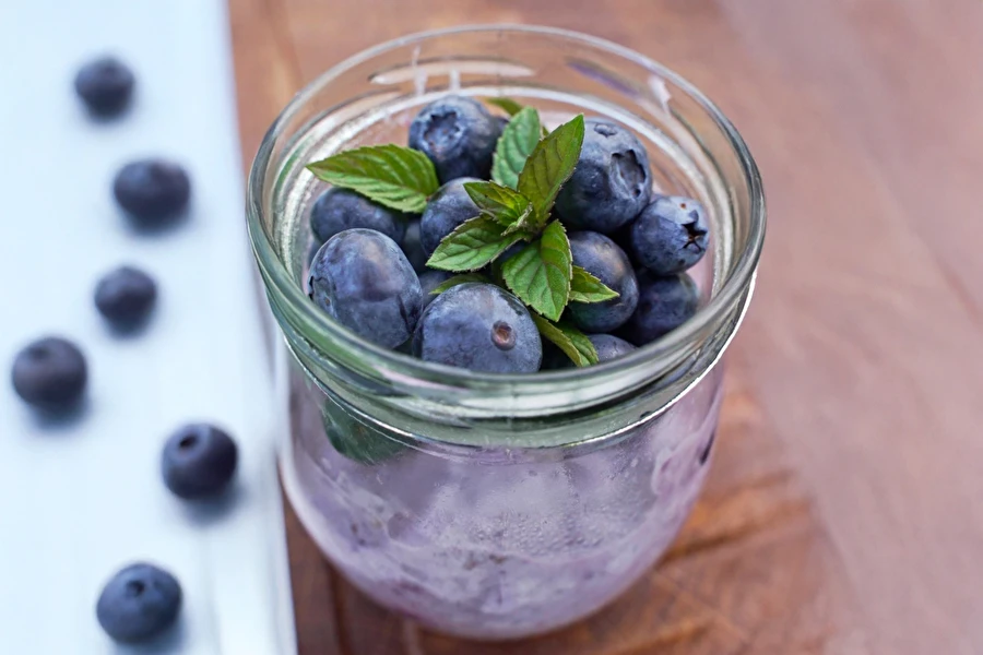 Browin Przepiśnik - Naktinė avižinė košė su šilauogių uogiene – greiti ir sveiki pusryčiai