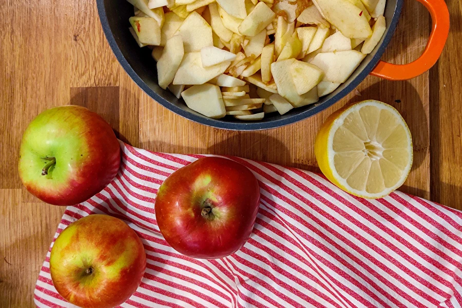 Browin Przepiśnik - Obuolių sviestas – tepk vaisiškai!