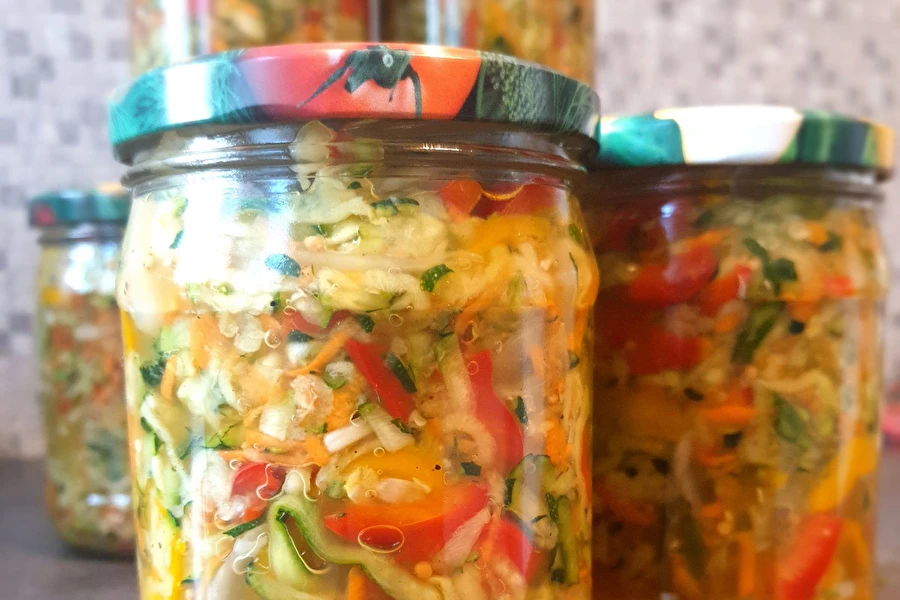 Browin Przepiśnik - Salotos žiemai